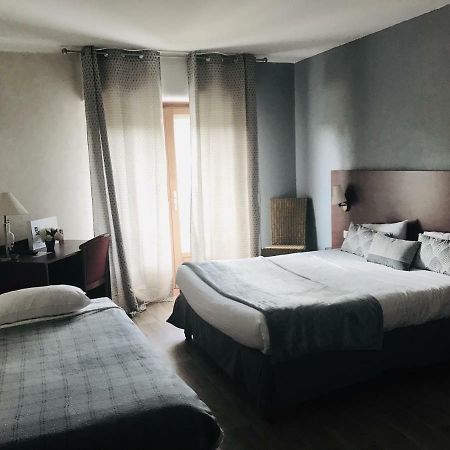 Au Feu De Bois Hotel Amou Ngoại thất bức ảnh
