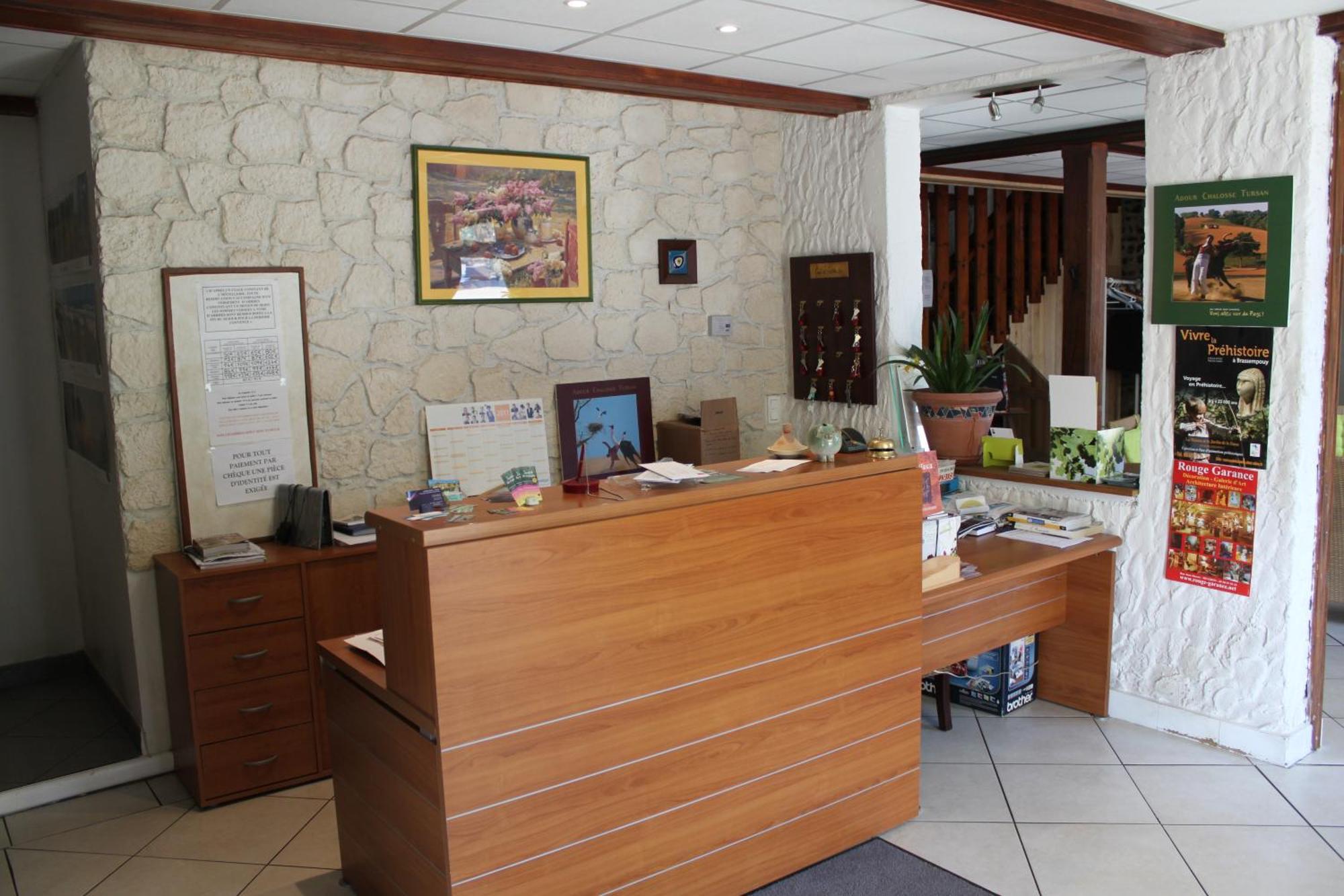 Au Feu De Bois Hotel Amou Ngoại thất bức ảnh
