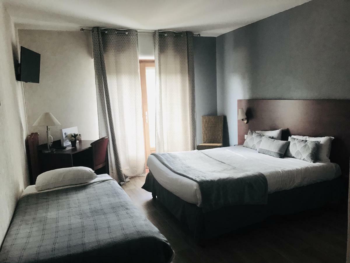 Au Feu De Bois Hotel Amou Ngoại thất bức ảnh